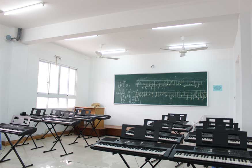 Phòng âm nhạc tại Trường THCS và THPT Đào Duy Anh