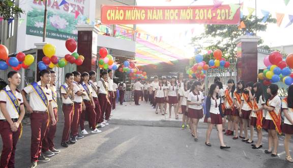 Chào mừng năm học mới tại Trường THCS và THPT Hoa Sen